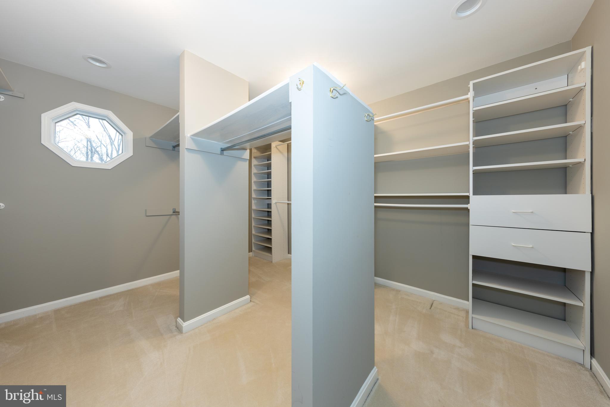 CROSSPOINTE - Residential