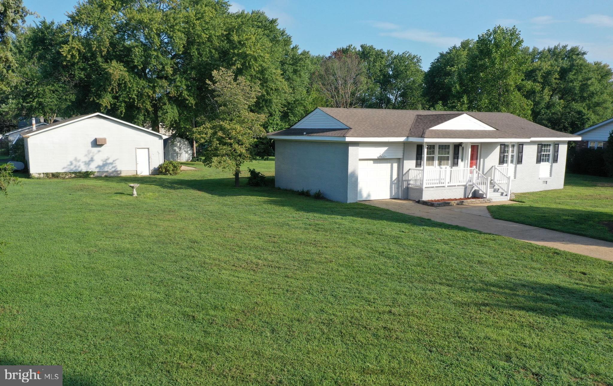 BLUFF POINT - Residential