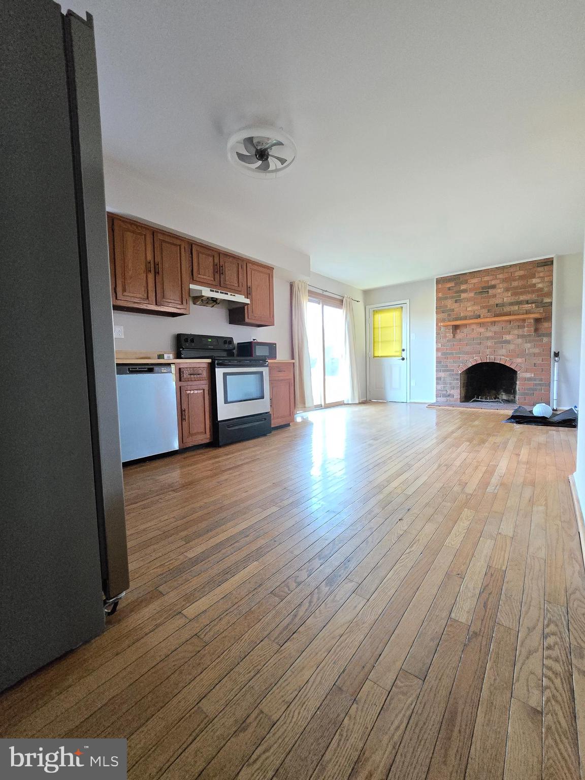 WESTVIEW PLACE - Residential Lease