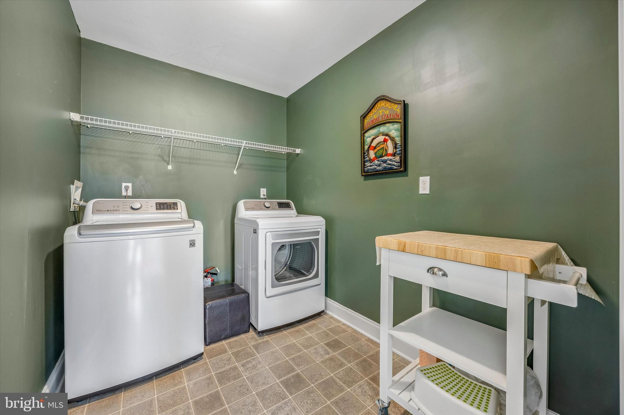 DEARNLEY PARK - Residential