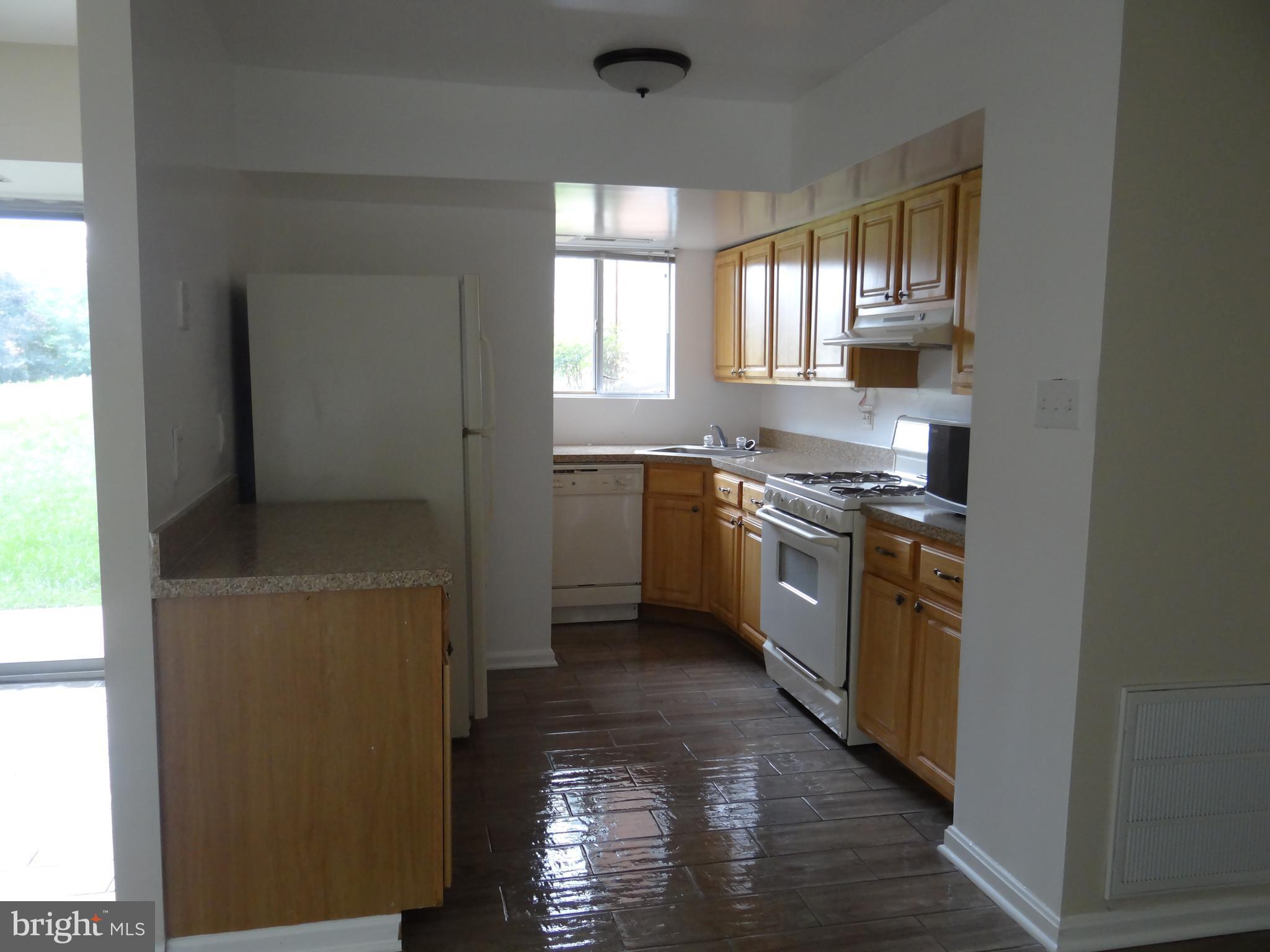 WESTBRIAR - Residential Lease