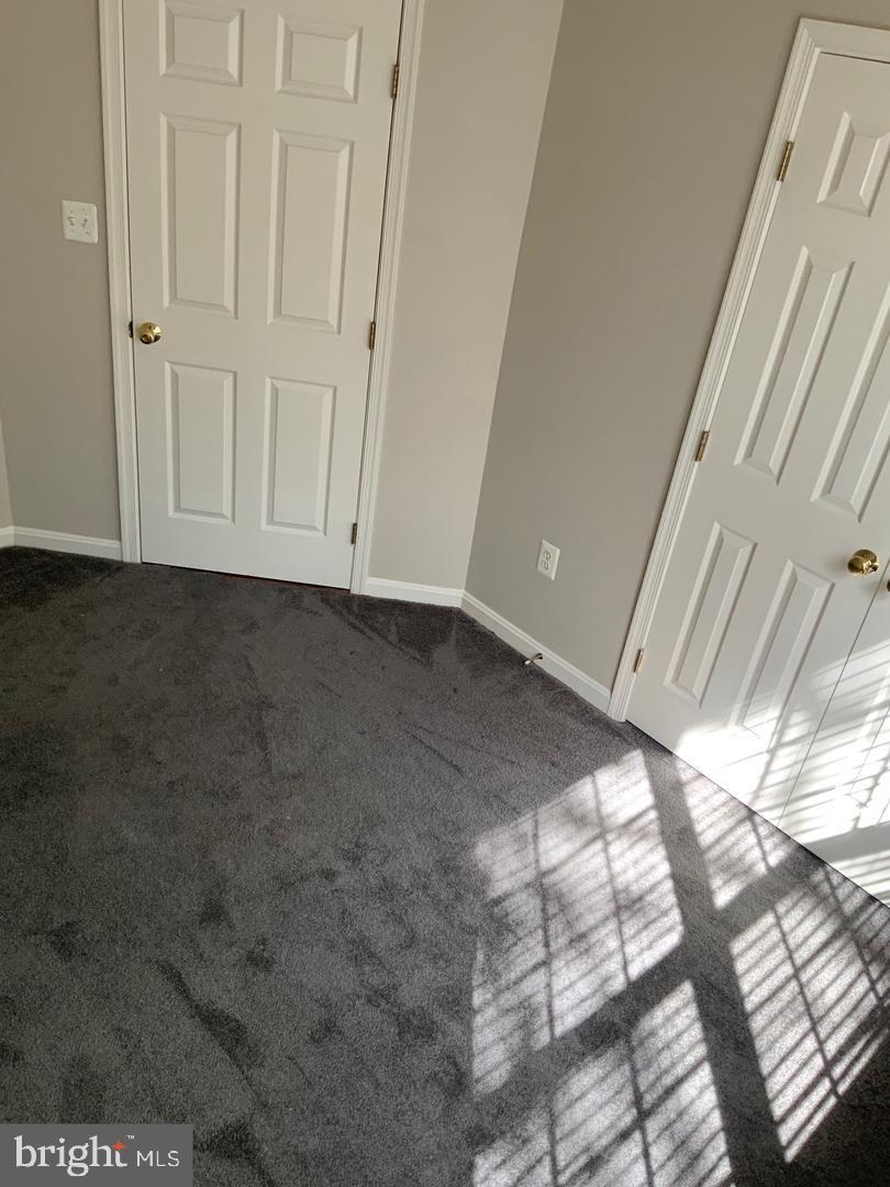 HAMPSHIRE HALL - Residential Lease