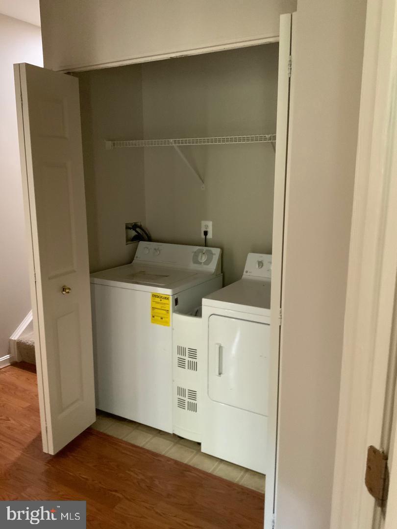 HAMPSHIRE HALL - Residential Lease