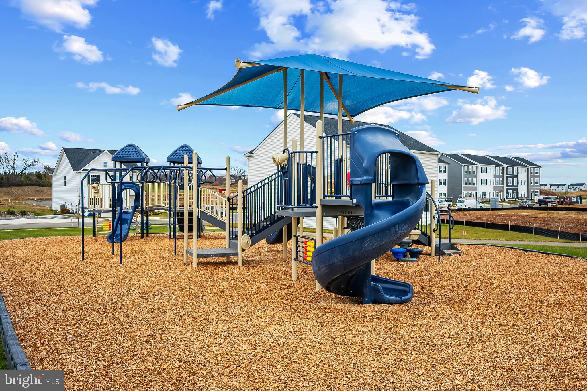 RIVERPOINTE - Residential