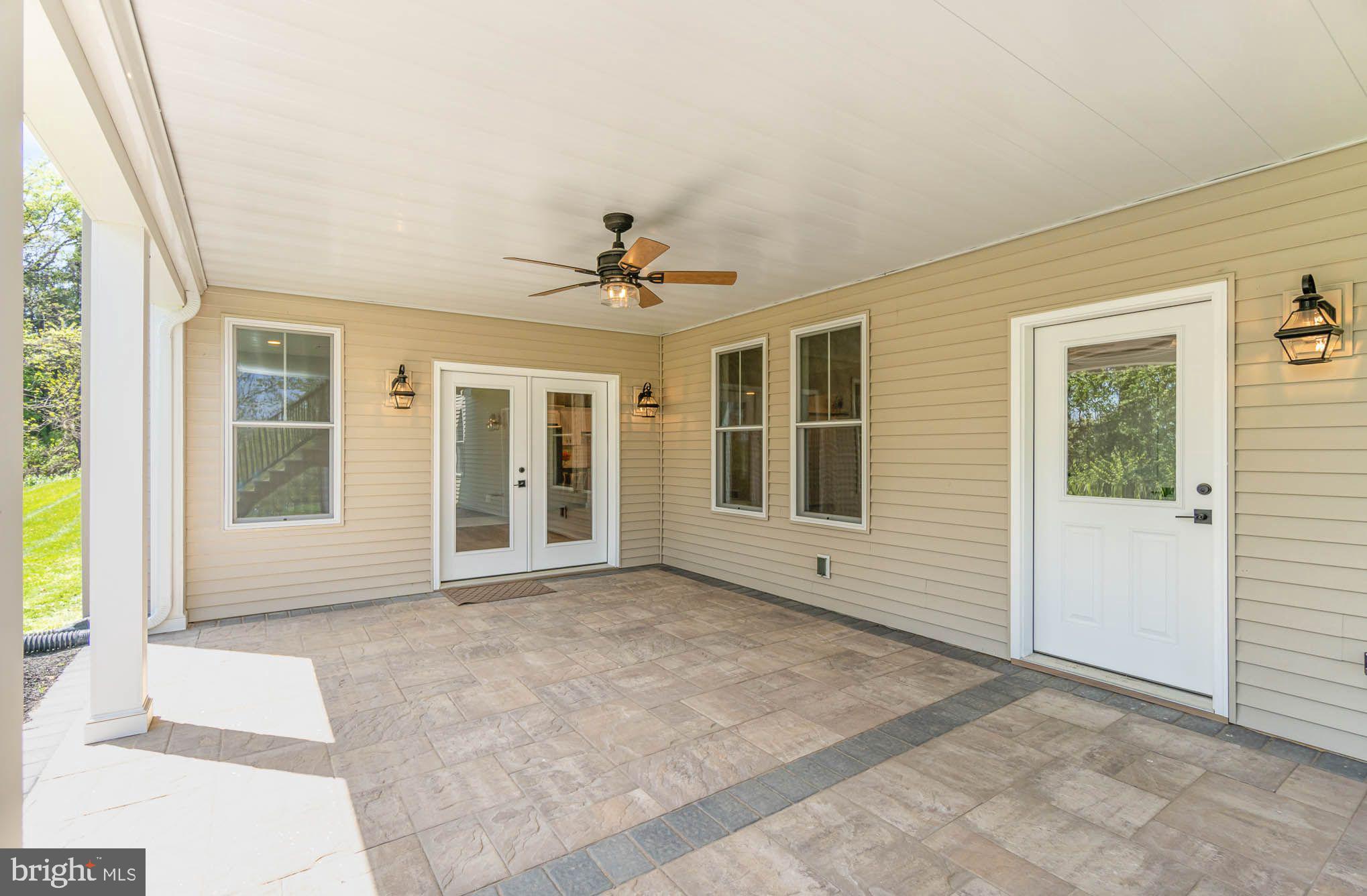 WITNEY RIDGE - Residential