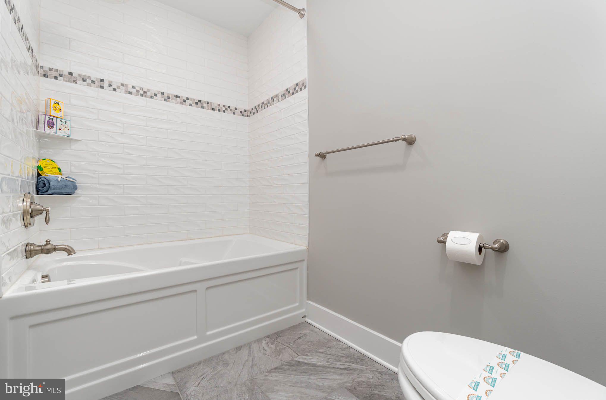 WITNEY RIDGE - Residential