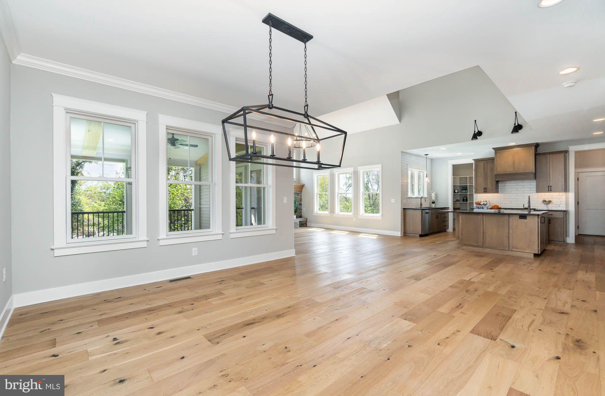 WITNEY RIDGE - Residential