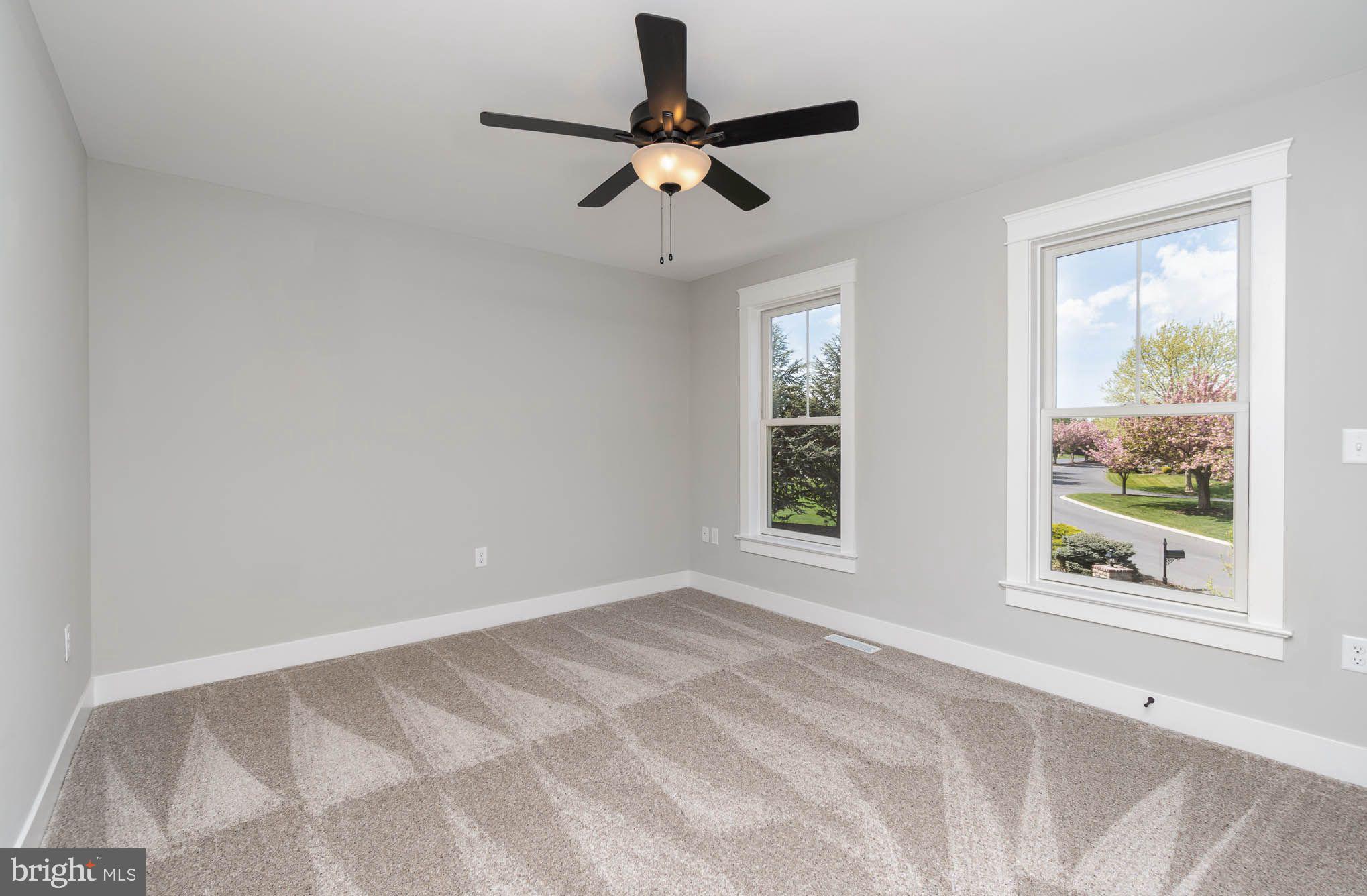 WITNEY RIDGE - Residential