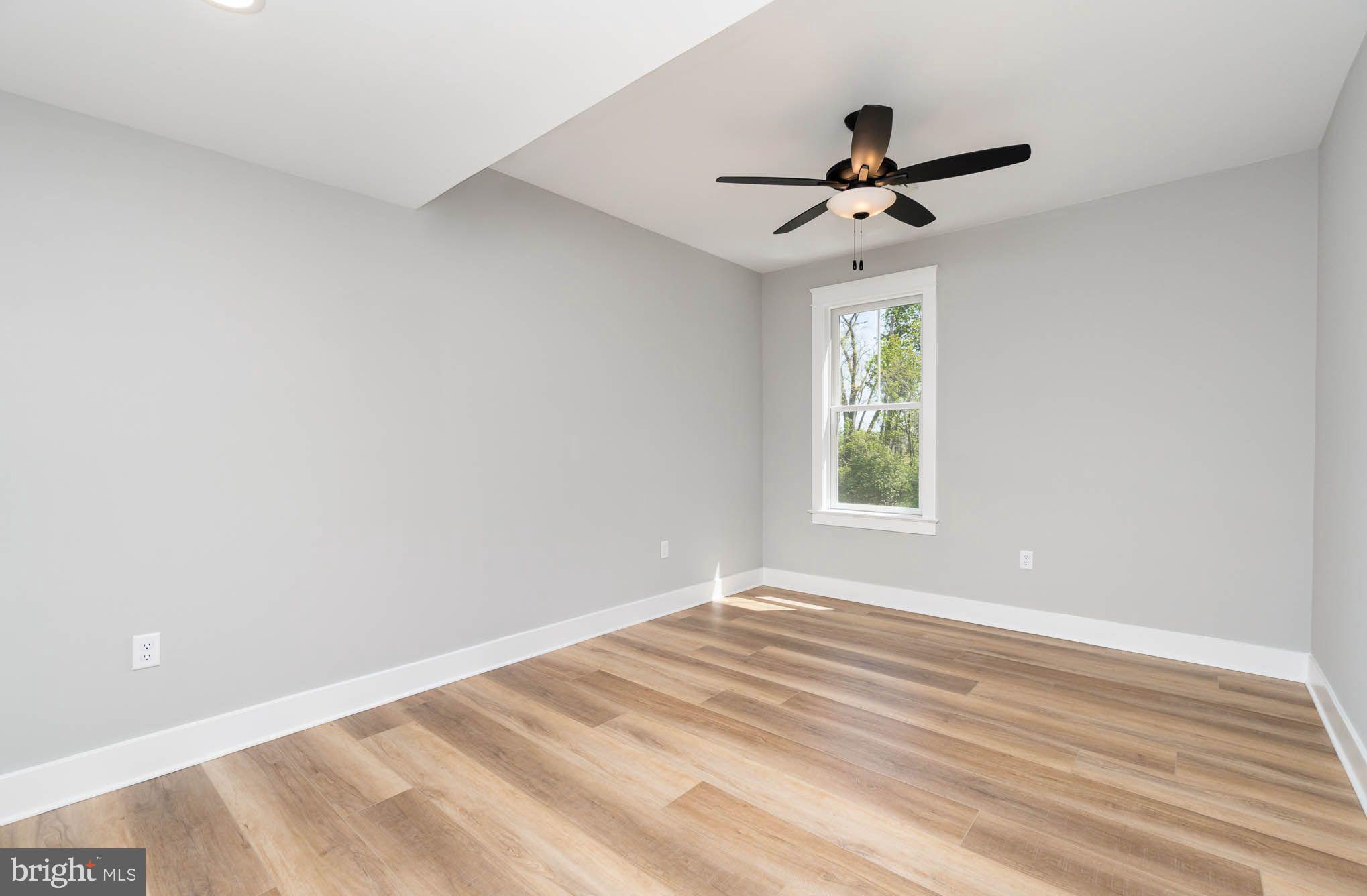 WITNEY RIDGE - Residential