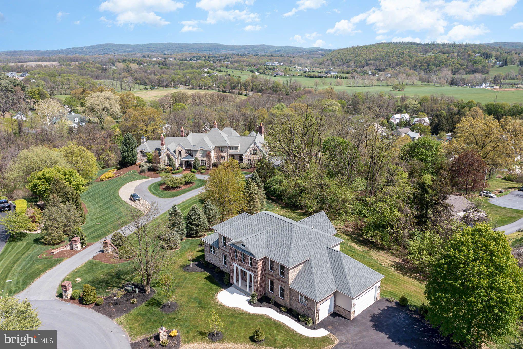 WITNEY RIDGE - Residential