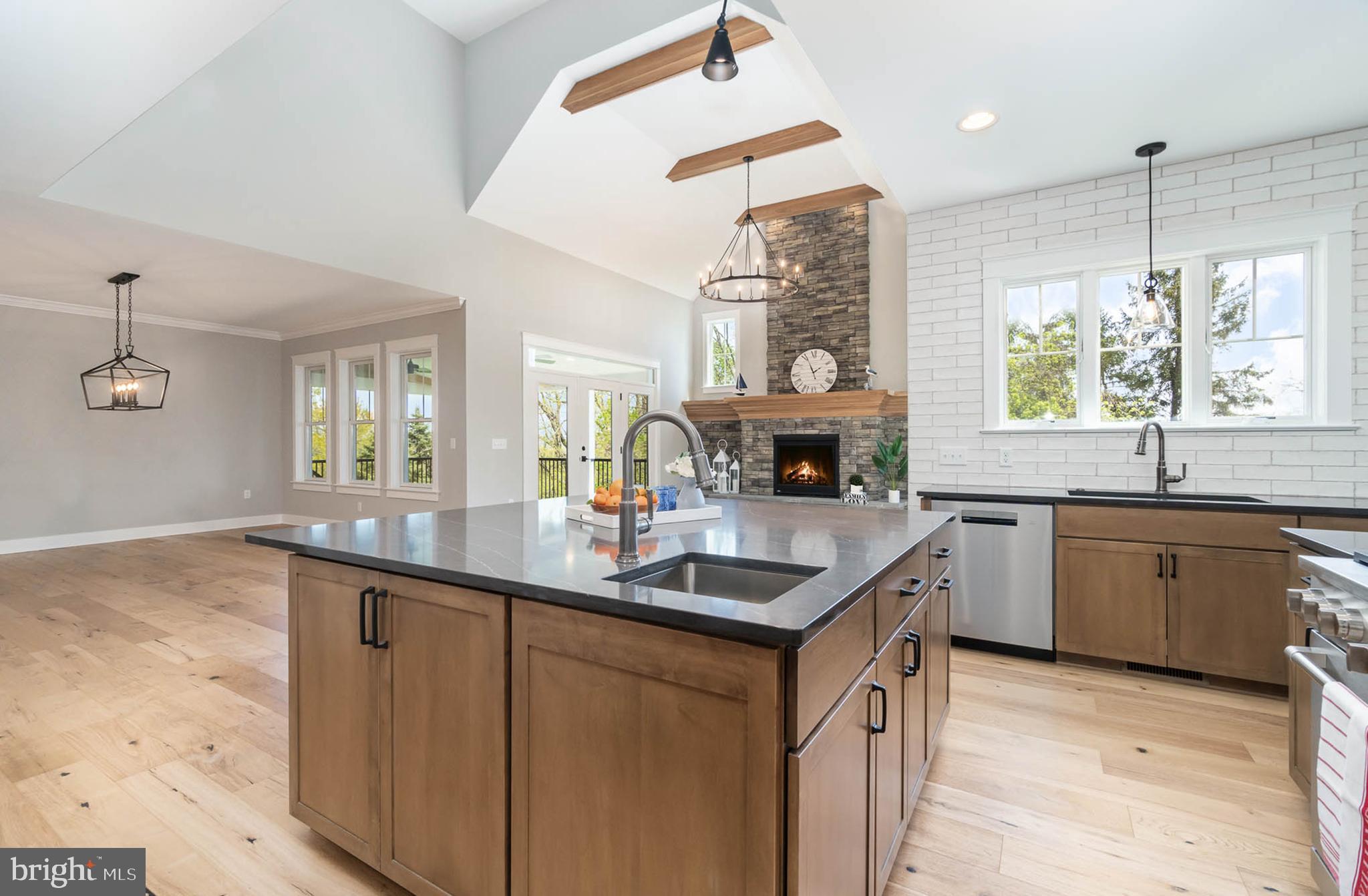 WITNEY RIDGE - Residential