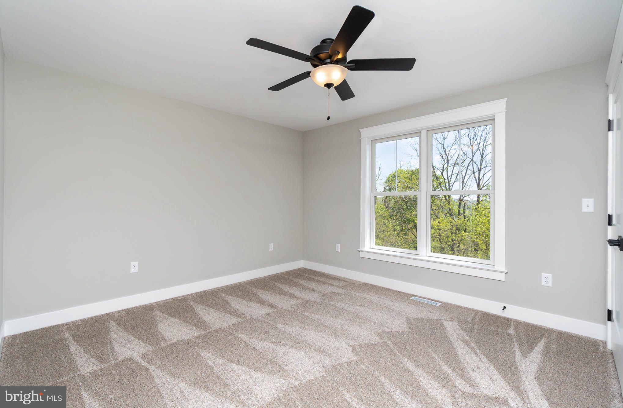 WITNEY RIDGE - Residential