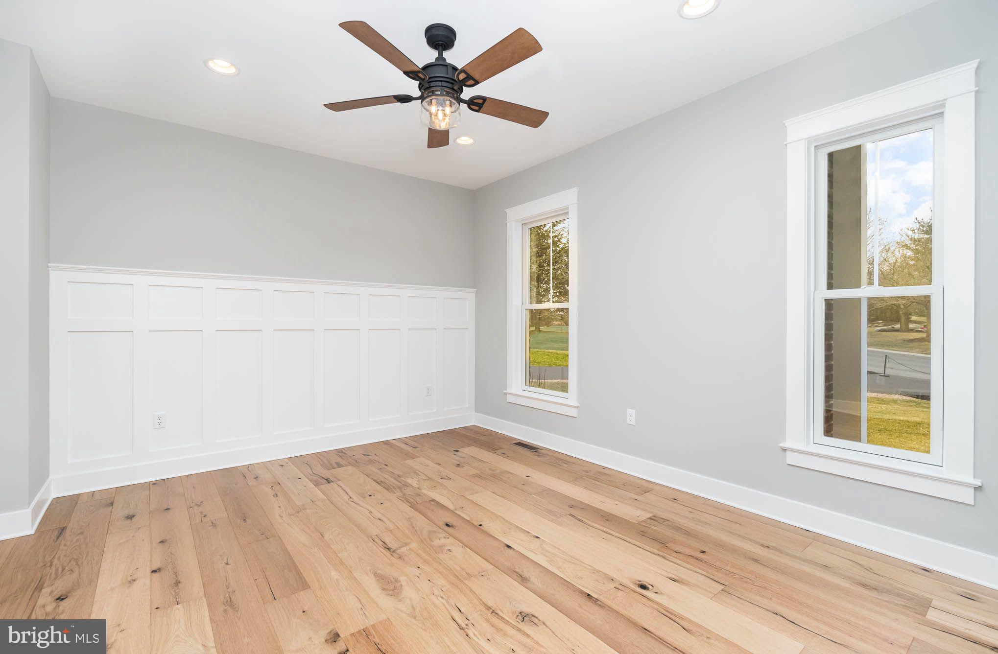 WITNEY RIDGE - Residential