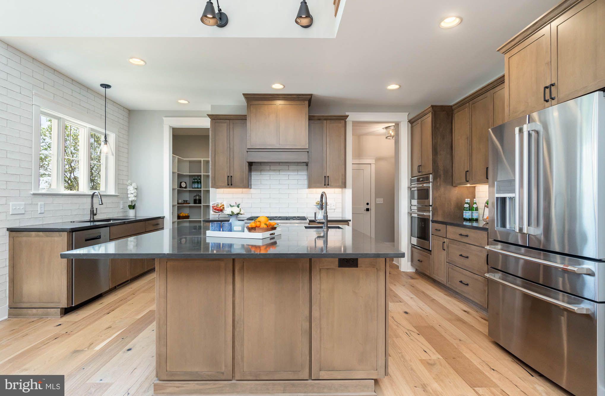 WITNEY RIDGE - Residential