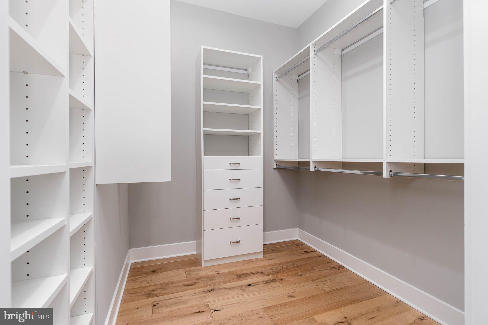 WITNEY RIDGE - Residential