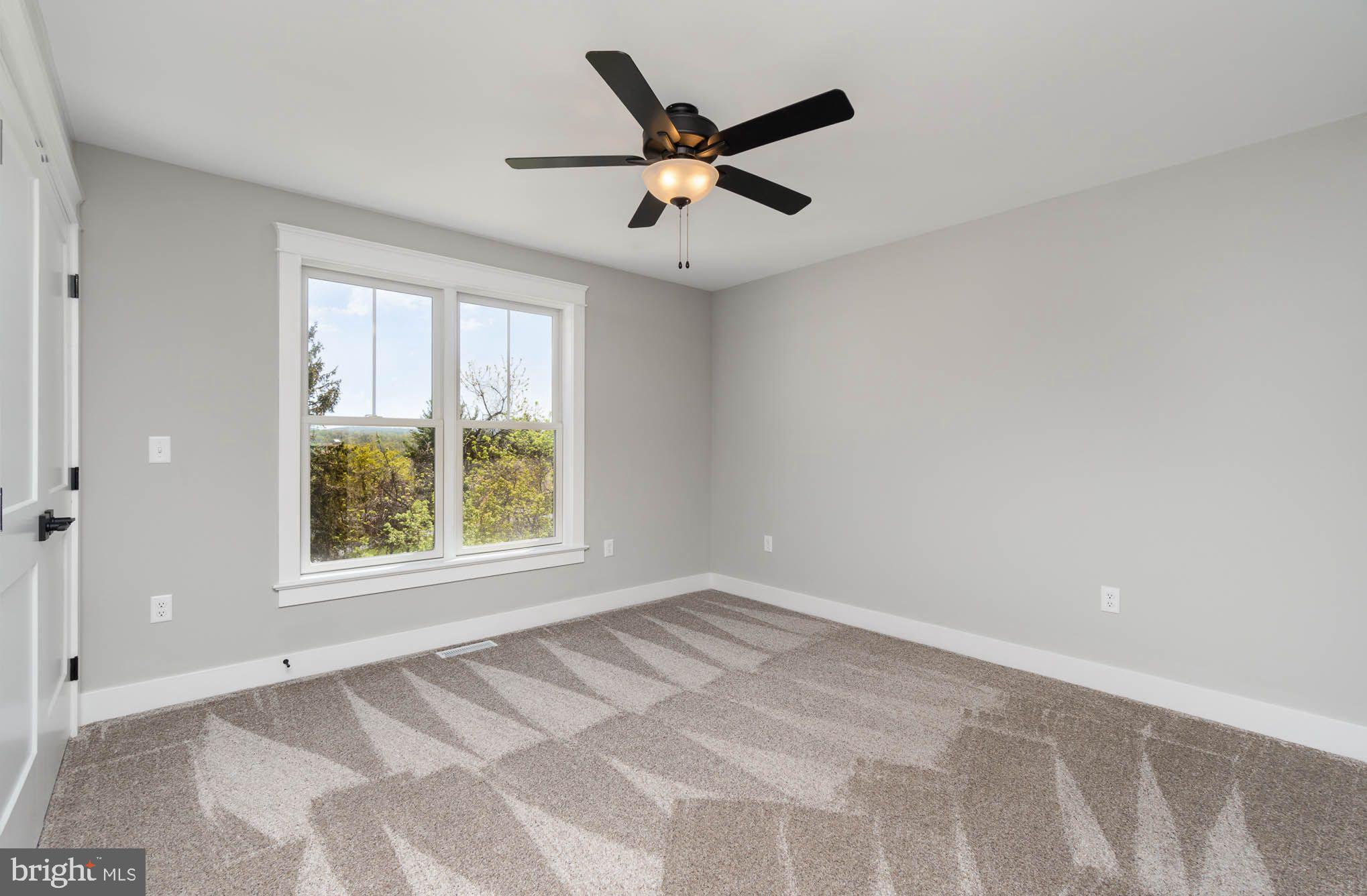 WITNEY RIDGE - Residential