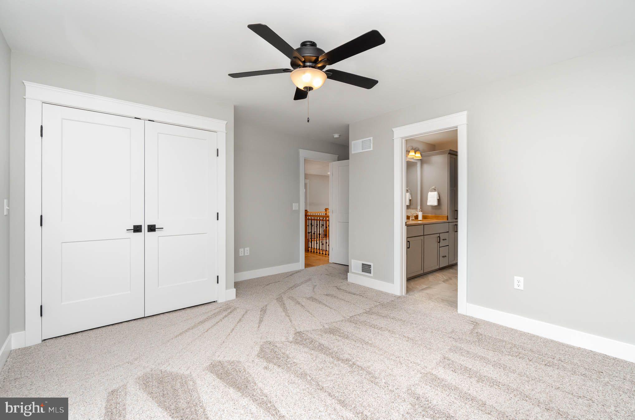 WITNEY RIDGE - Residential