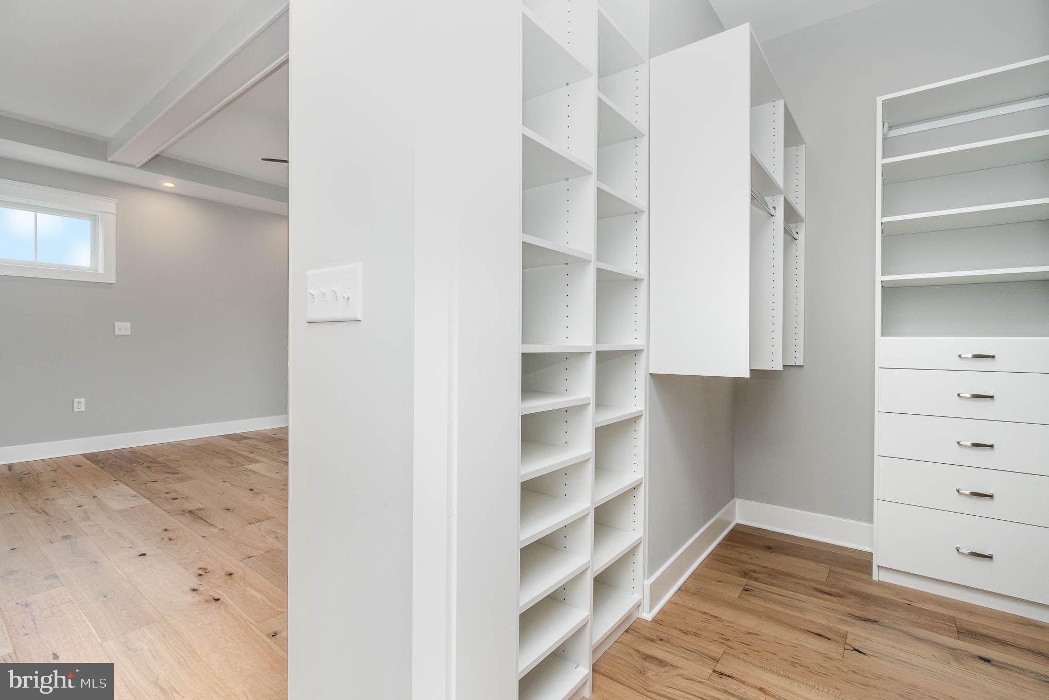 WITNEY RIDGE - Residential