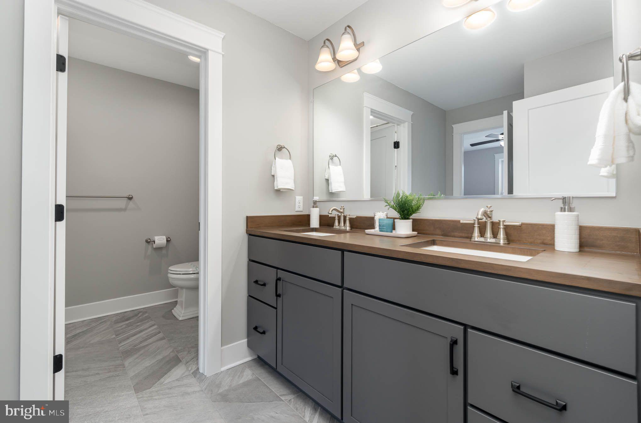 WITNEY RIDGE - Residential