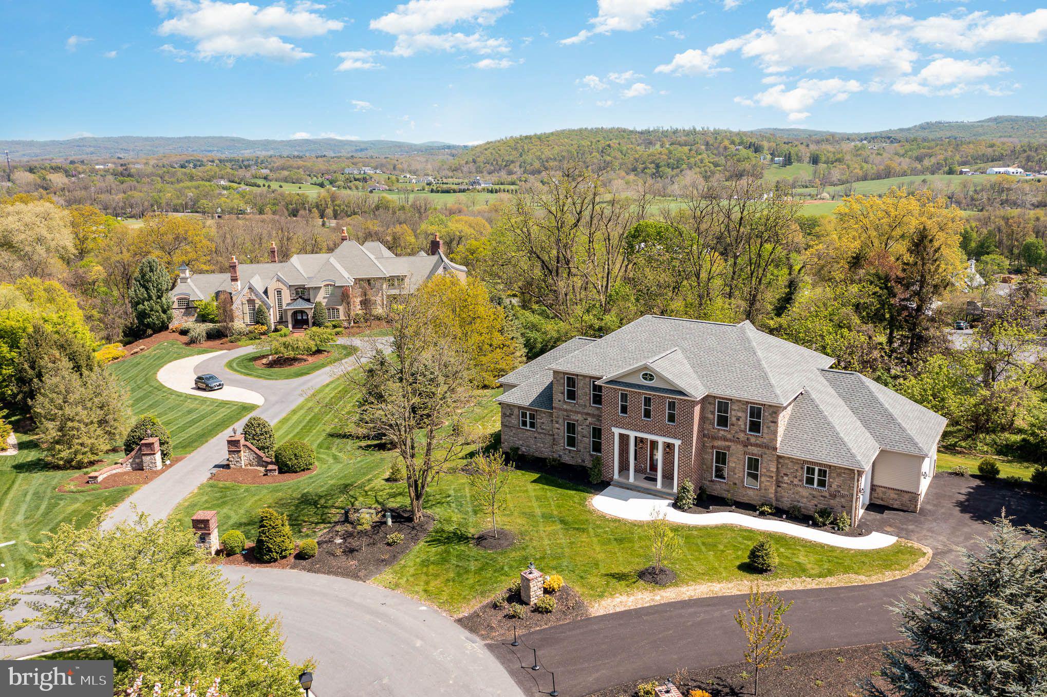 WITNEY RIDGE - Residential