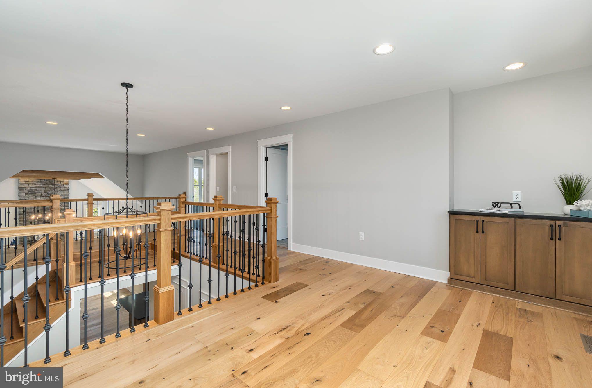 WITNEY RIDGE - Residential