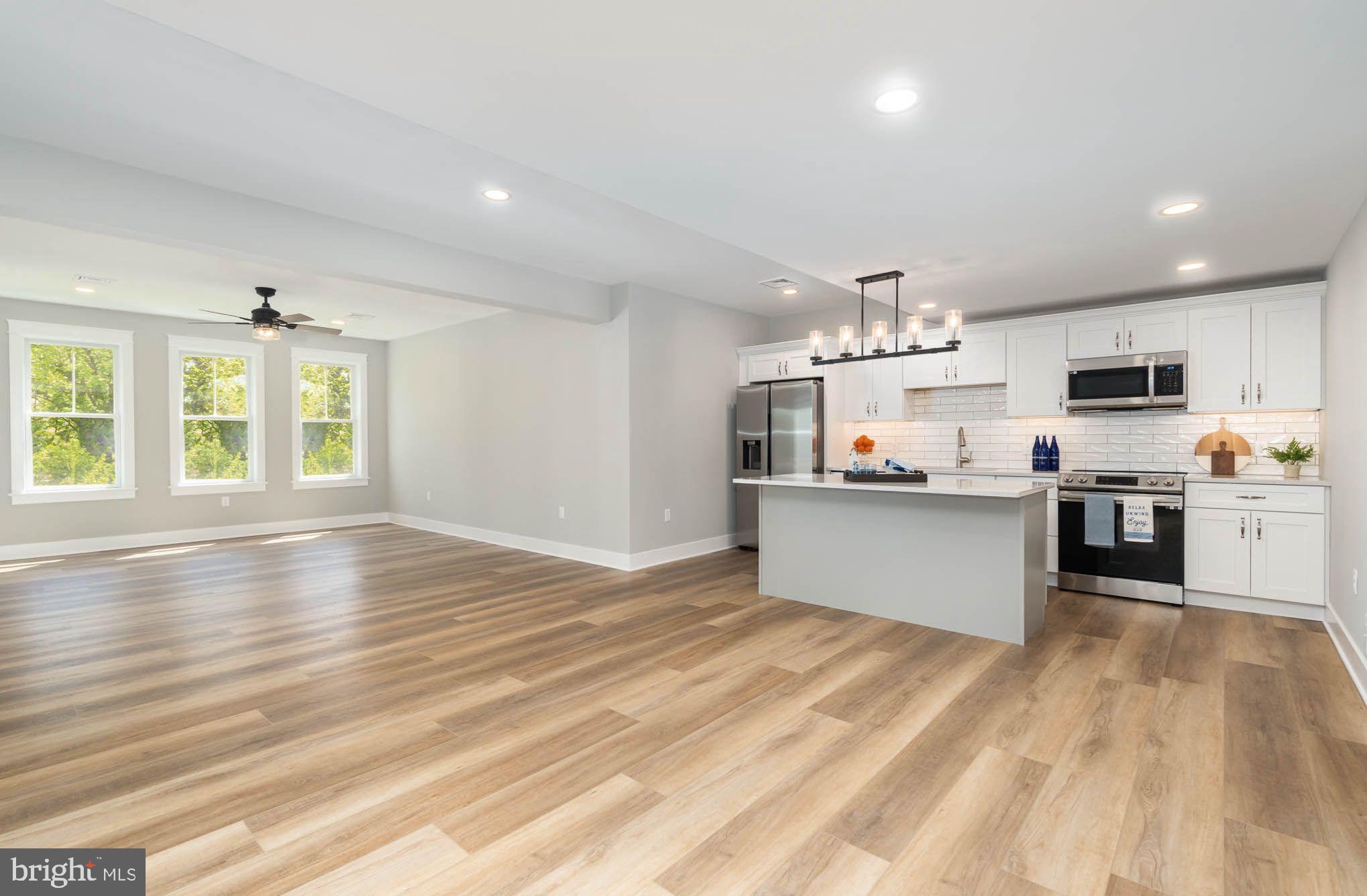 WITNEY RIDGE - Residential