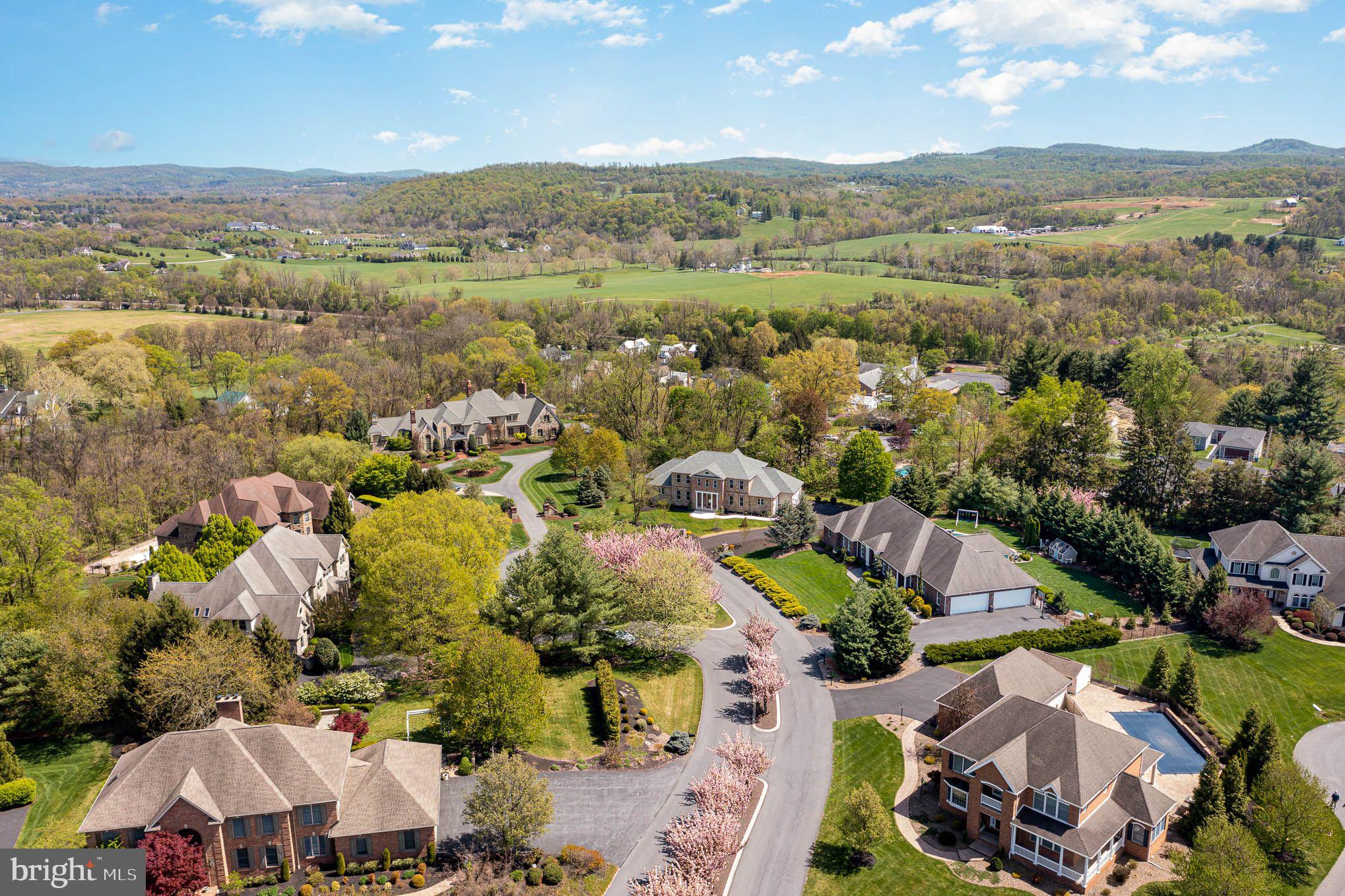 WITNEY RIDGE - Residential