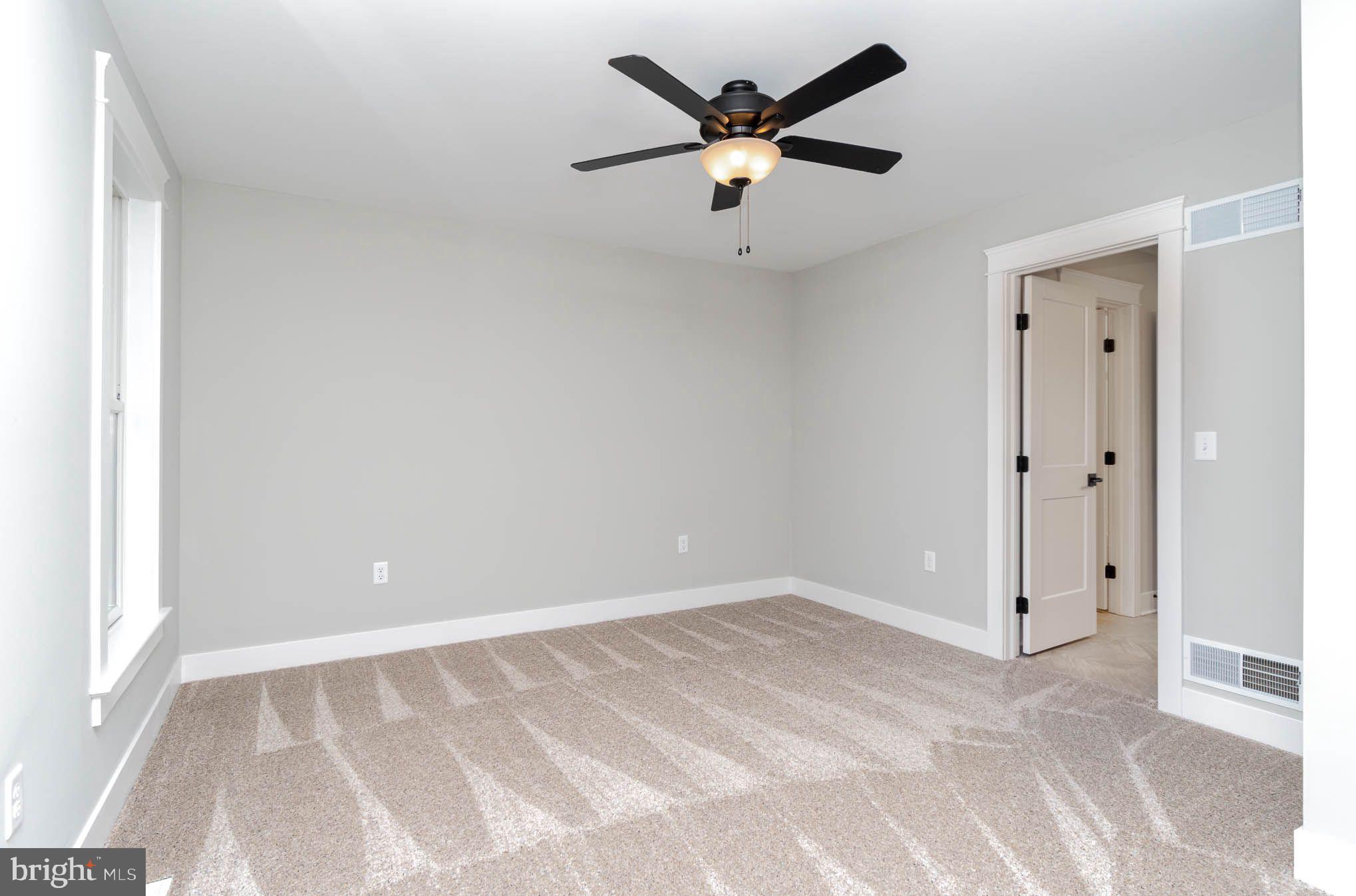 WITNEY RIDGE - Residential