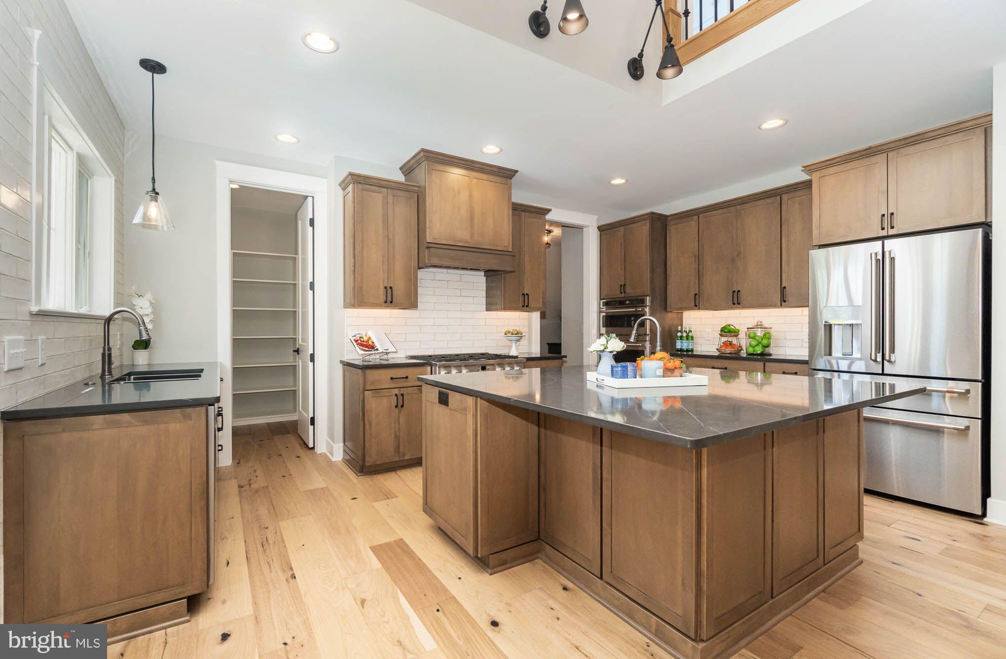 WITNEY RIDGE - Residential