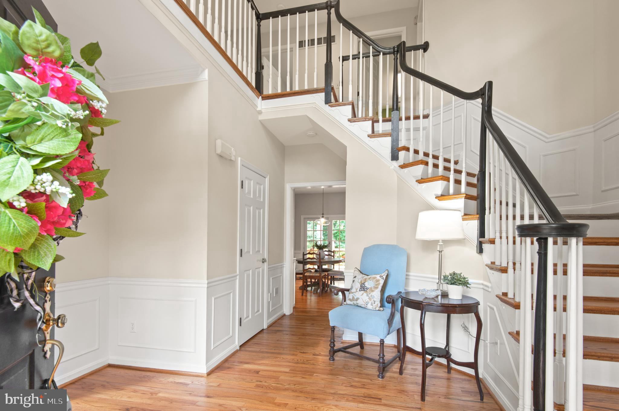 8 HENDERSON HILL COURT