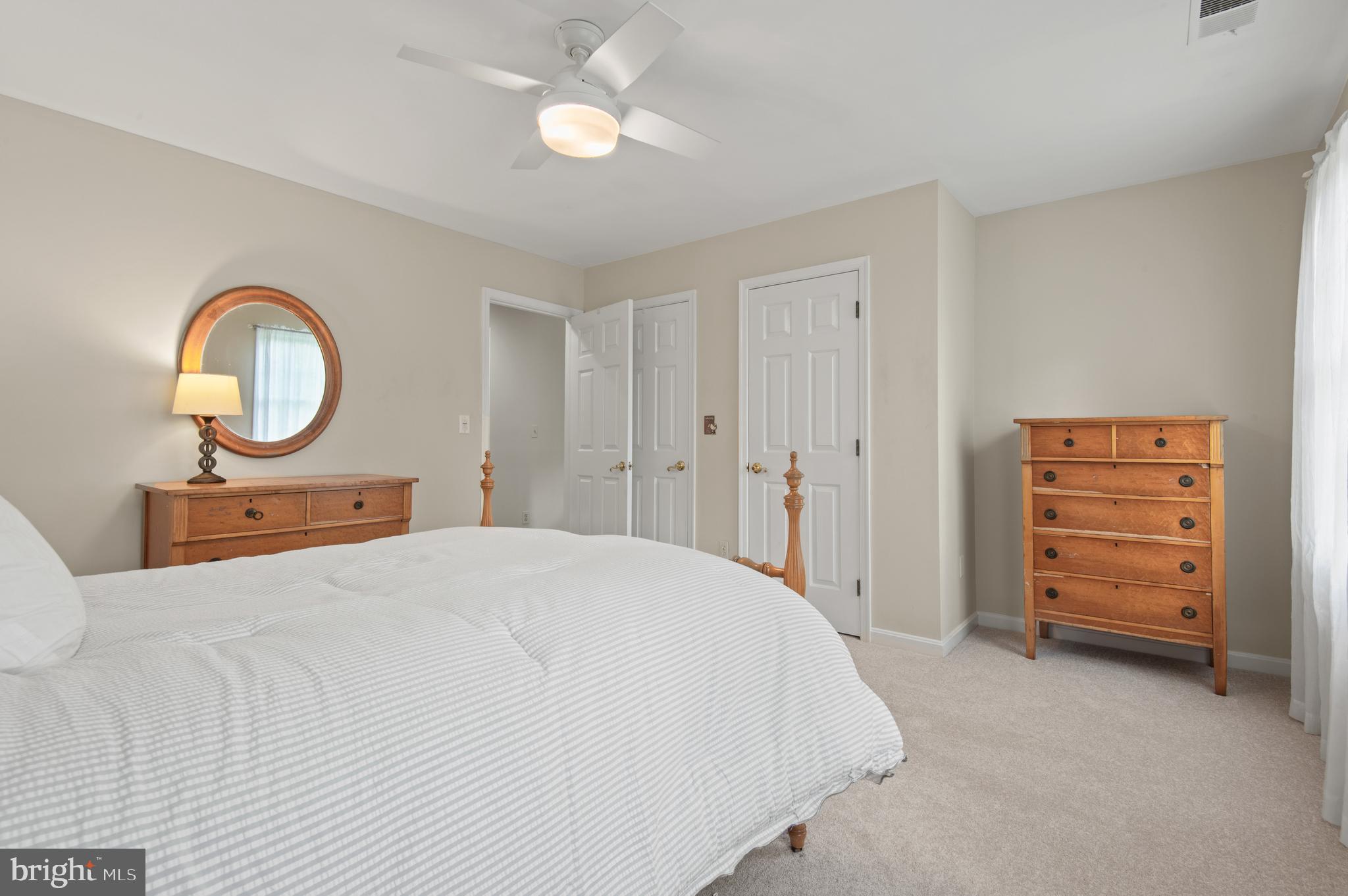 HENDERSON HILL - Residential