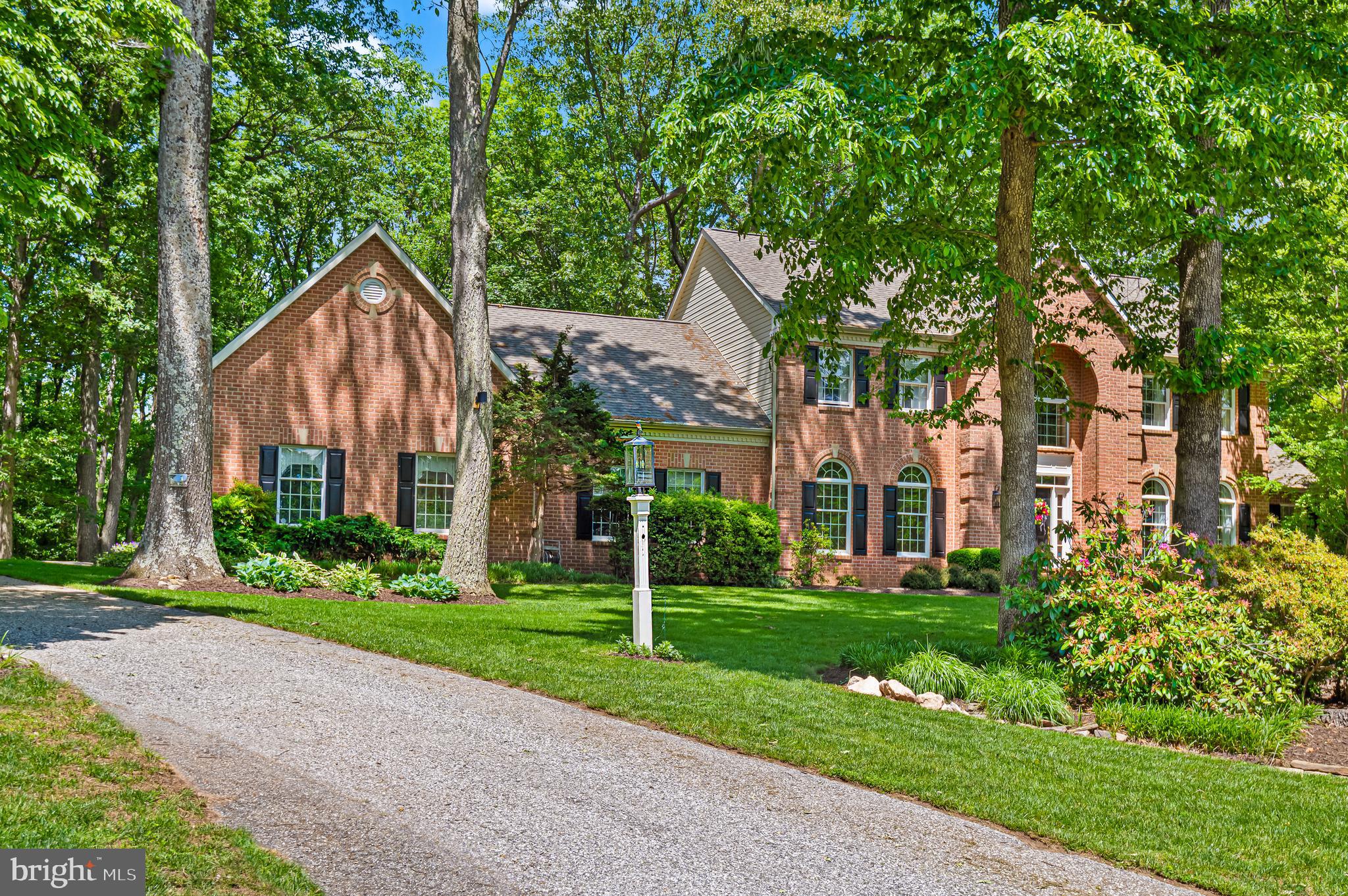 HENDERSON HILL - Residential