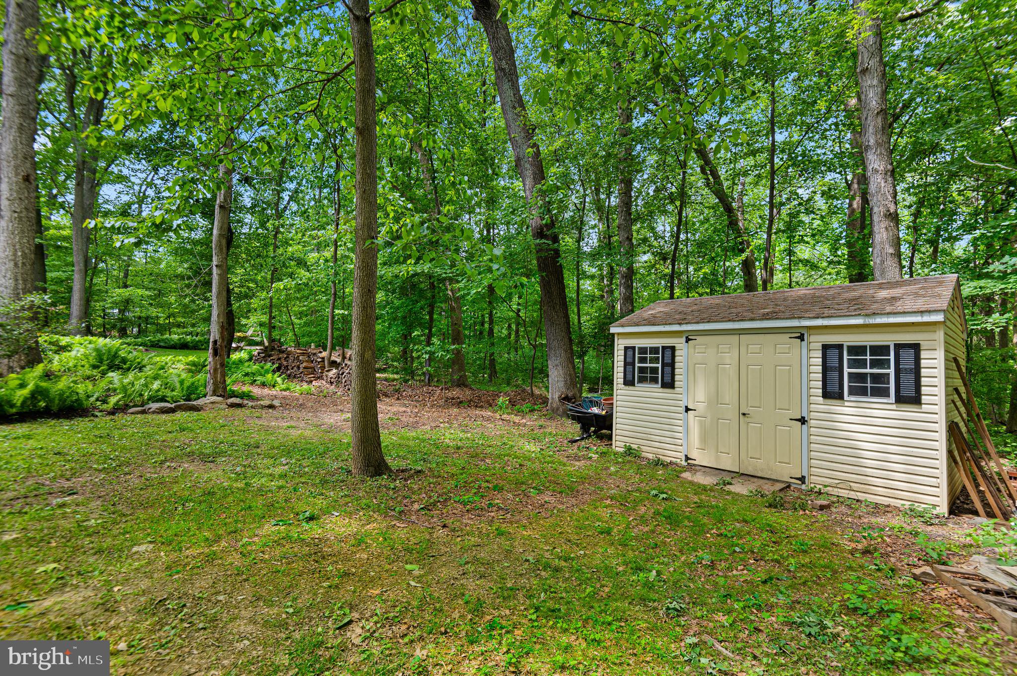 HENDERSON HILL - Residential