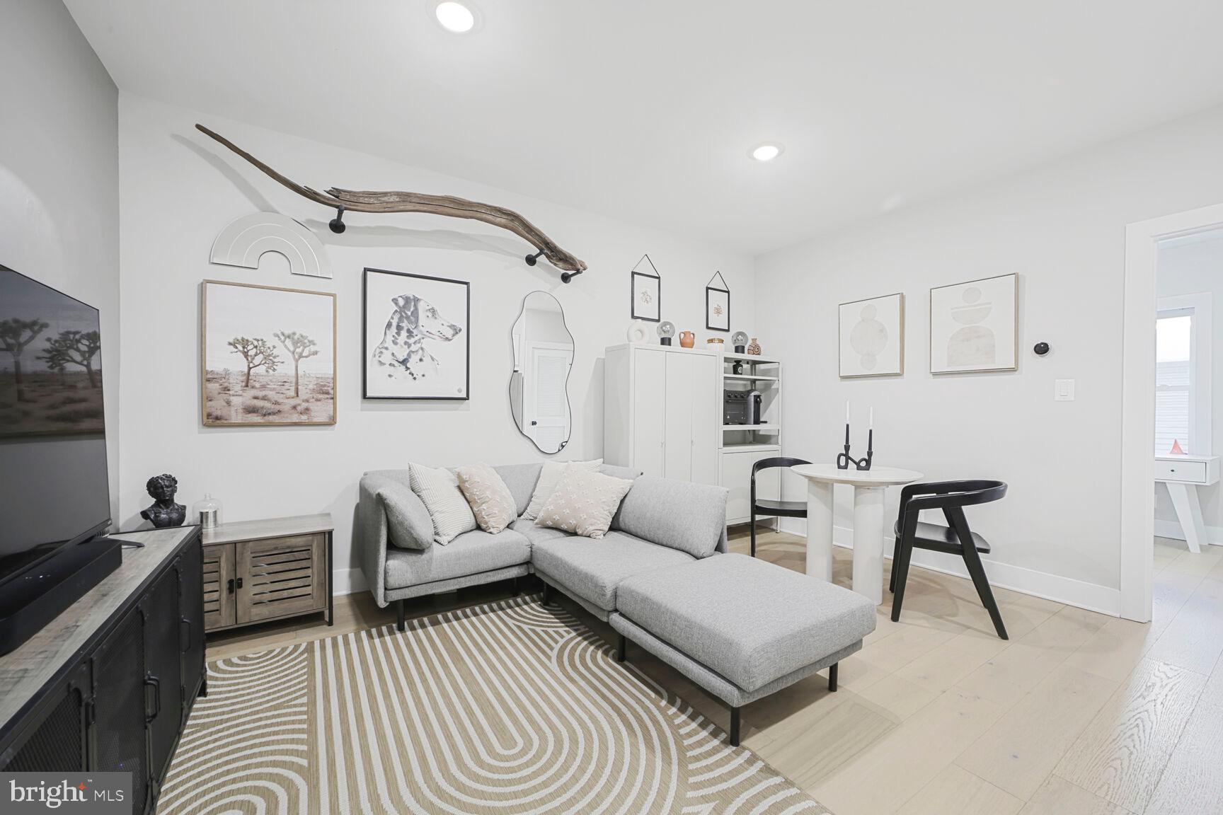 1144 OWEN PLACE NE 1