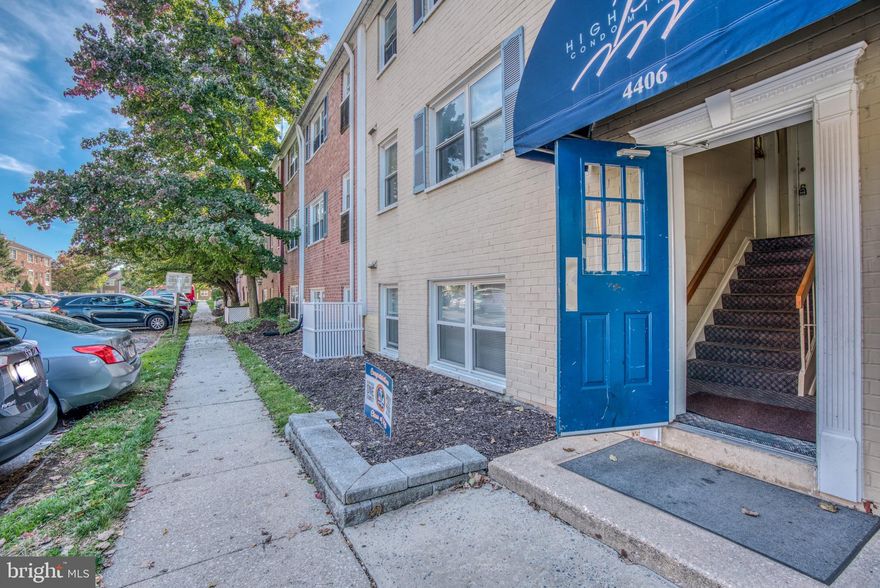 Do not miss out on this beautifully renovated property! One level living at its finest.  Gorgeous open concept floor plan, complete with new granite counter tops, kitchen cabinets, appliances, floors and fresh paint all completed in 2019! New HVAC unit installed in 2018. Relax by the community pool in the warmer months! Schedule your showing today!  Your new home awaits!