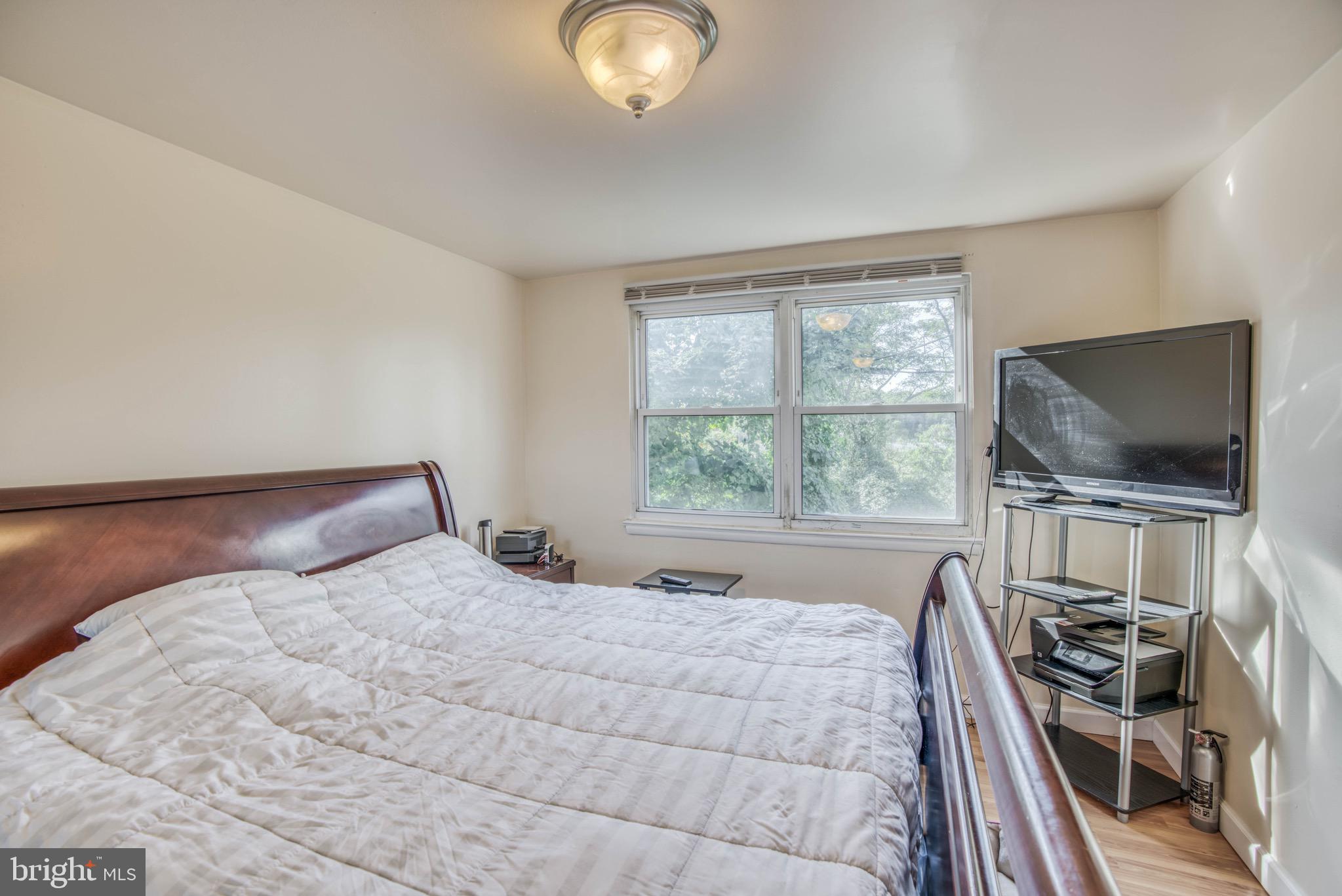 MEDFIELD - Residential