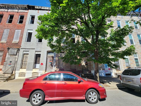 Townhouse For Sale - 526 N Fulton Avenue<br/> BALTIMORE, MD 21223