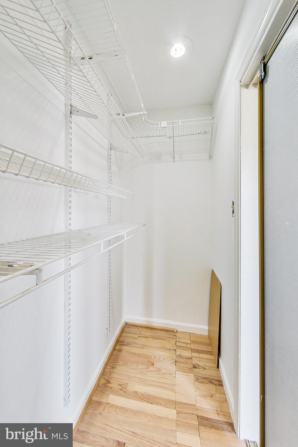 DEN LEE - Residential