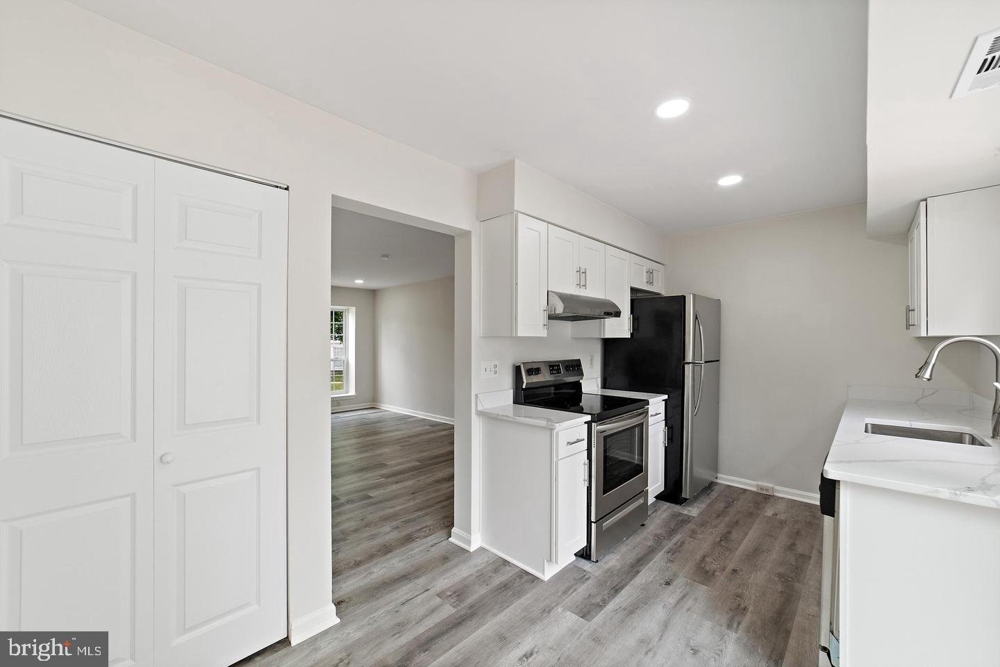 PROVIDENCE VILLAGE - Residential