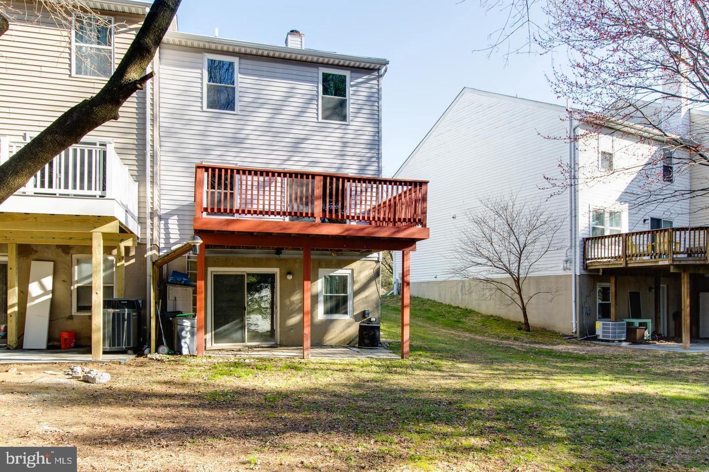 RIVER MILLS - Residential Lease