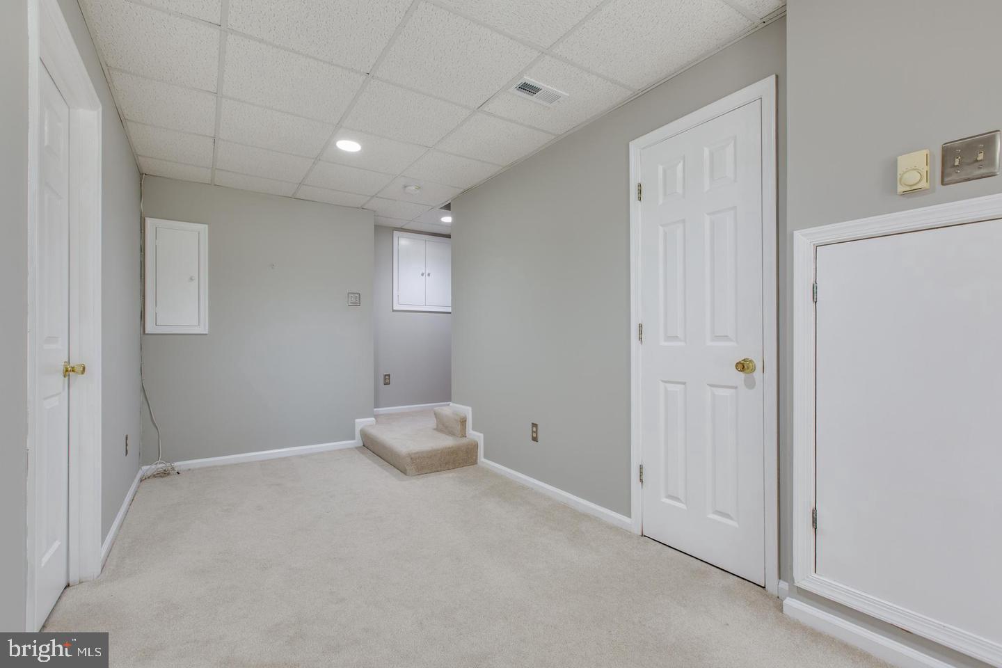 RIVER MILLS - Residential Lease