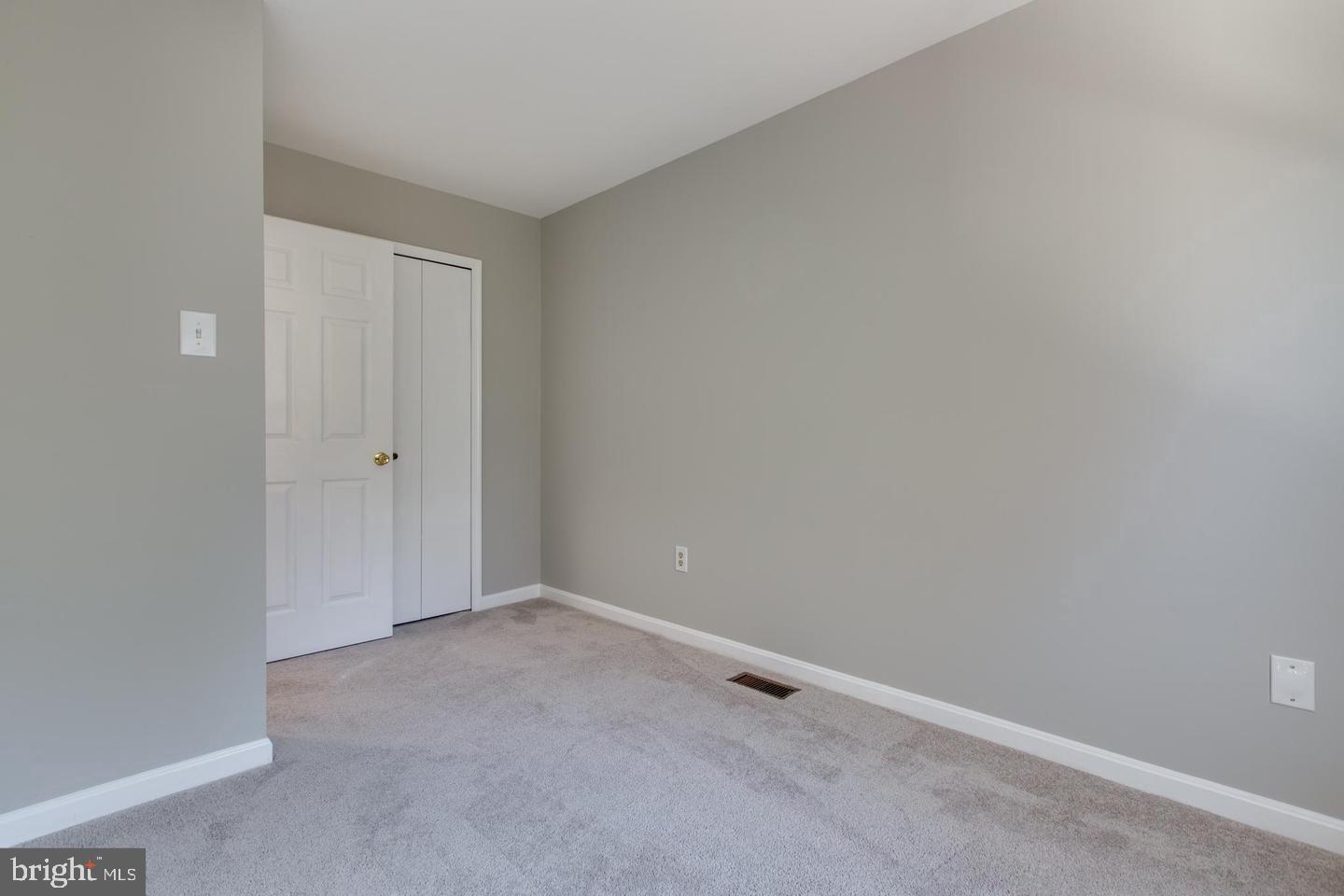 RIVER MILLS - Residential Lease