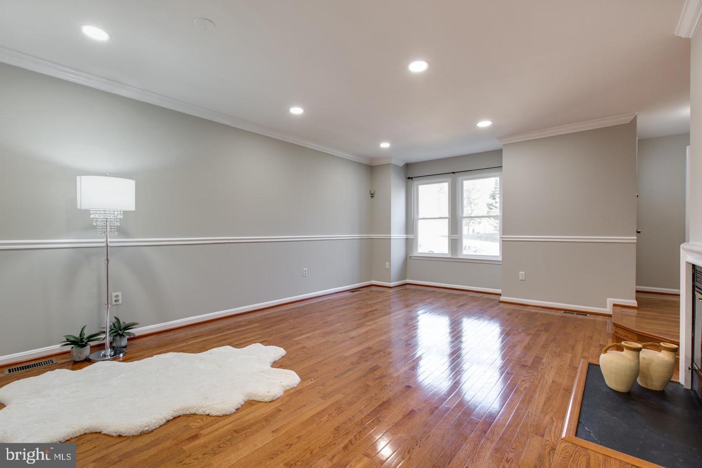 RIVER MILLS - Residential Lease