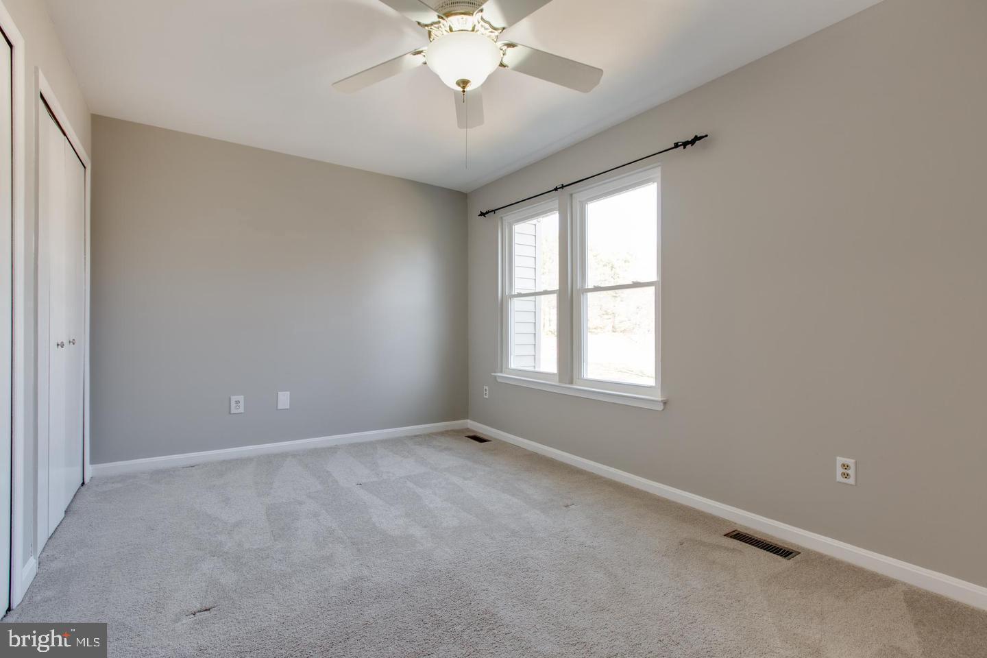 RIVER MILLS - Residential Lease