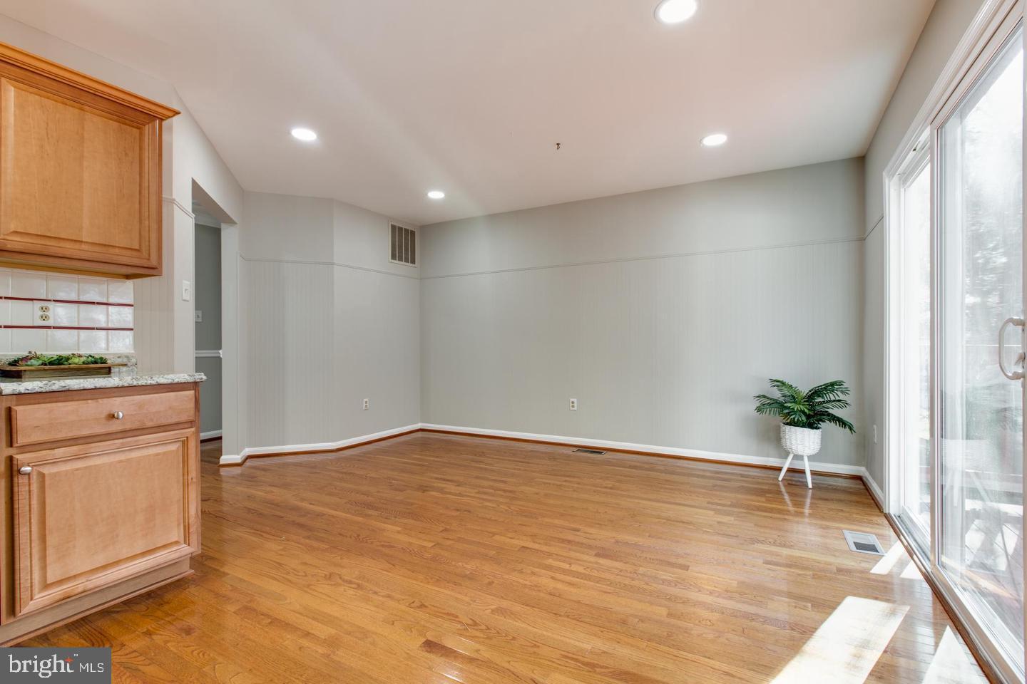 RIVER MILLS - Residential Lease