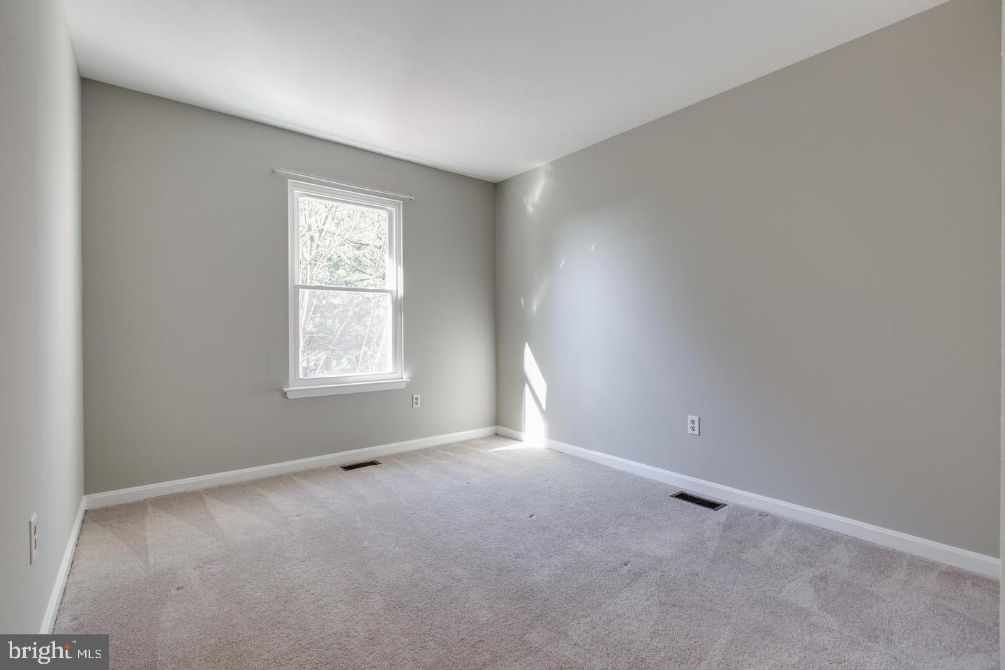 RIVER MILLS - Residential Lease