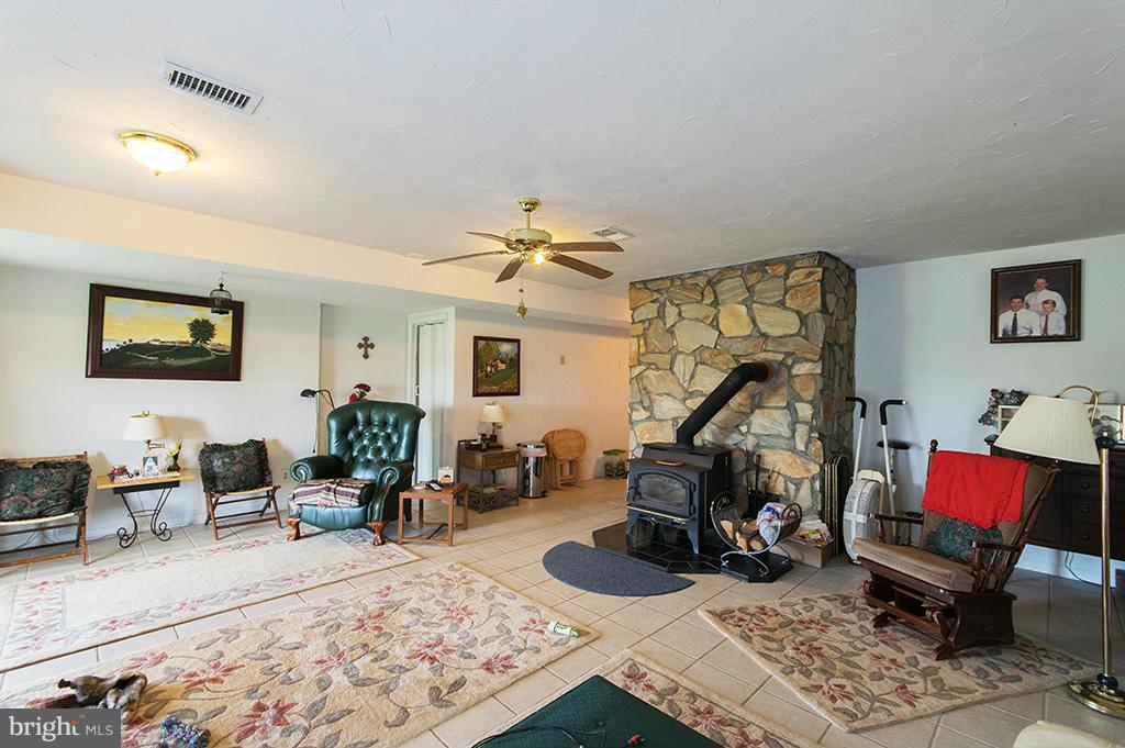 IMPERIAL ORCHARDS - Residential