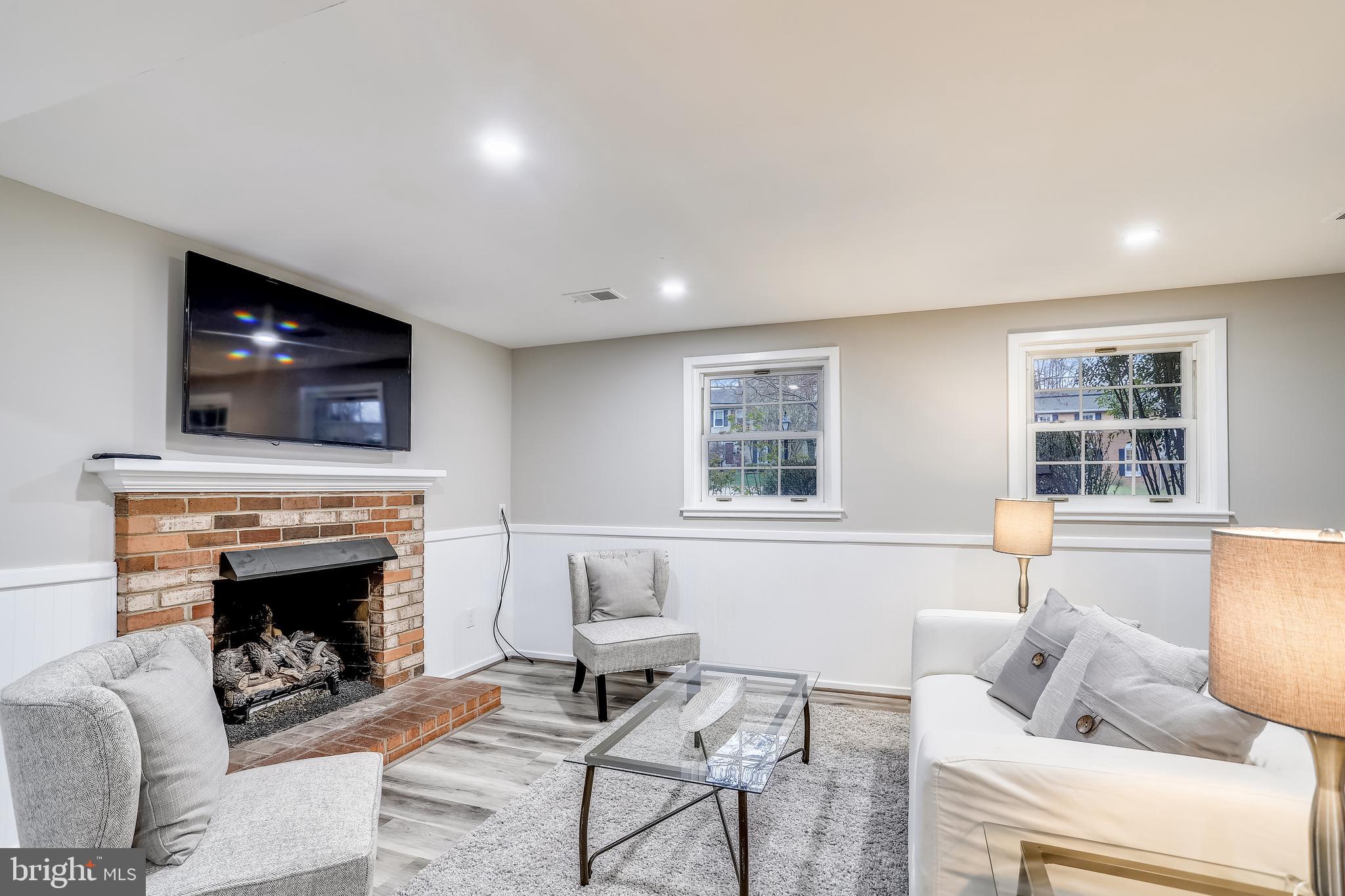 COLLINGWOOD - Residential