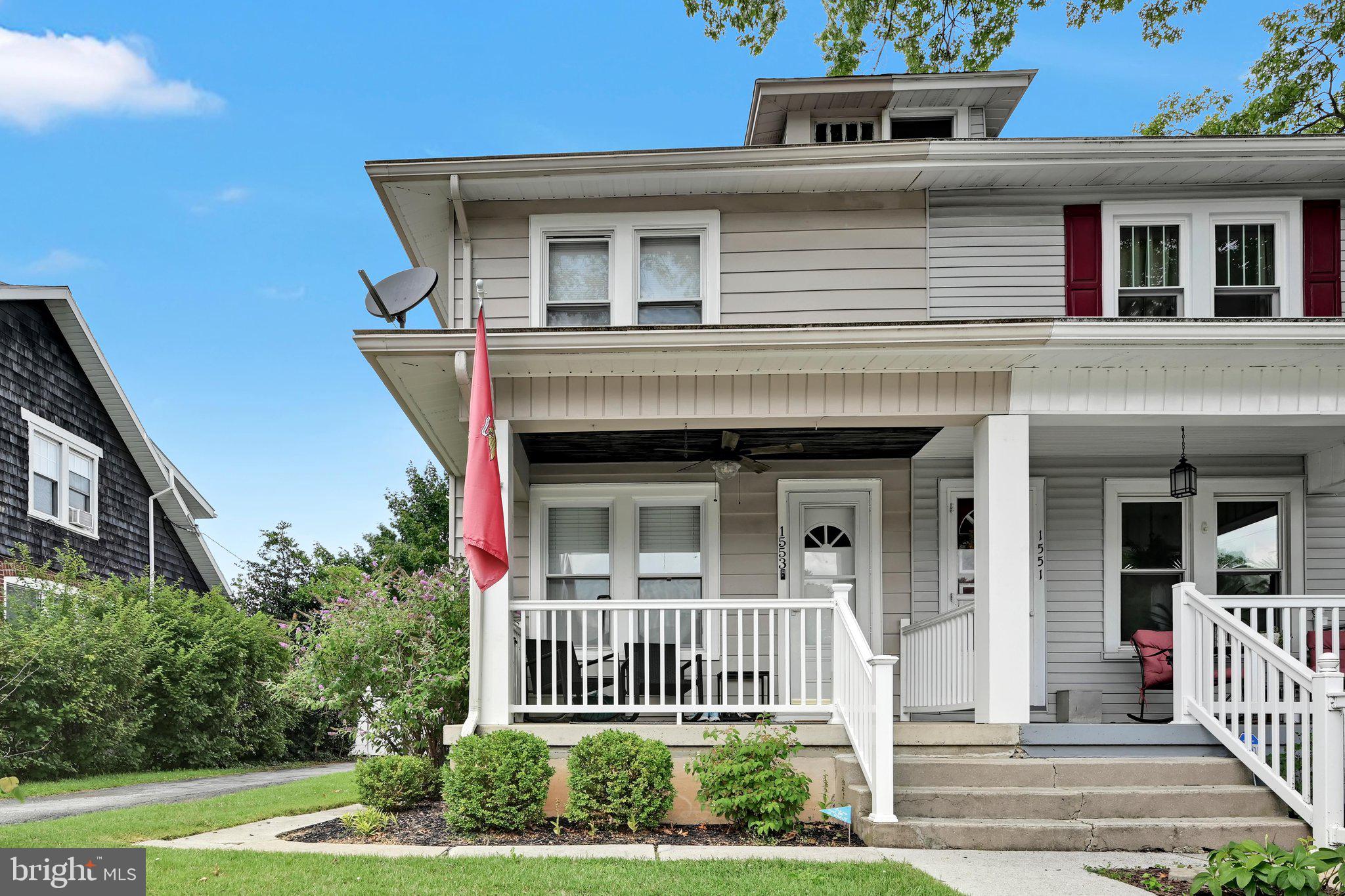 1553 ELM STREET
