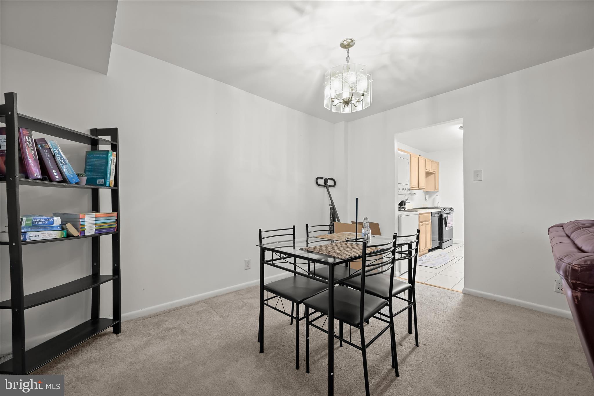 COLUMBIA TOWERS - Residential